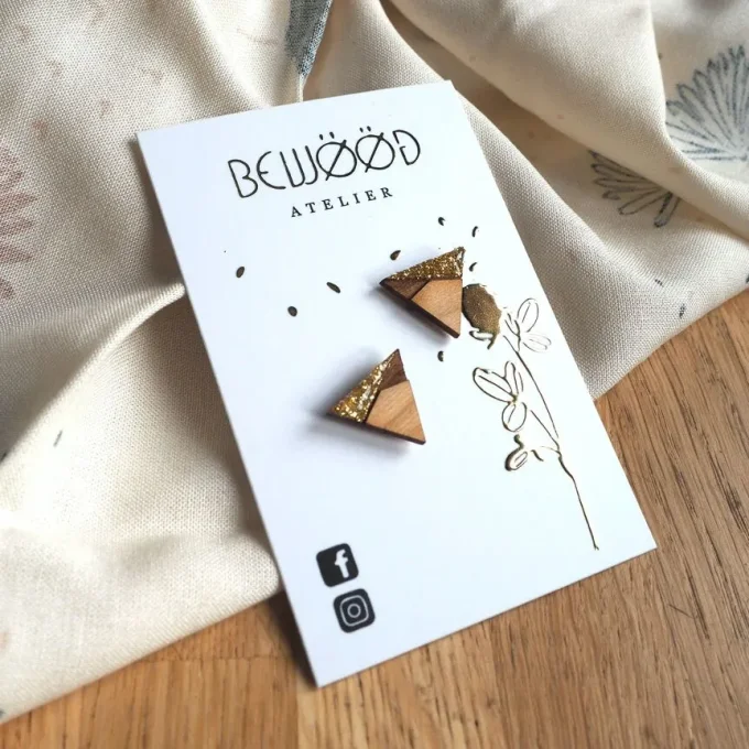 BOUCLES D'OREILLES EN BOIS FAIT MAIN TRIANGULA - Bewööd