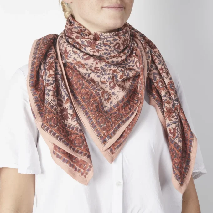 FOULARD FEMME IMPRIMÉ FLEURS INDIENNES LUCETTE PINK - Bonheur du Jour